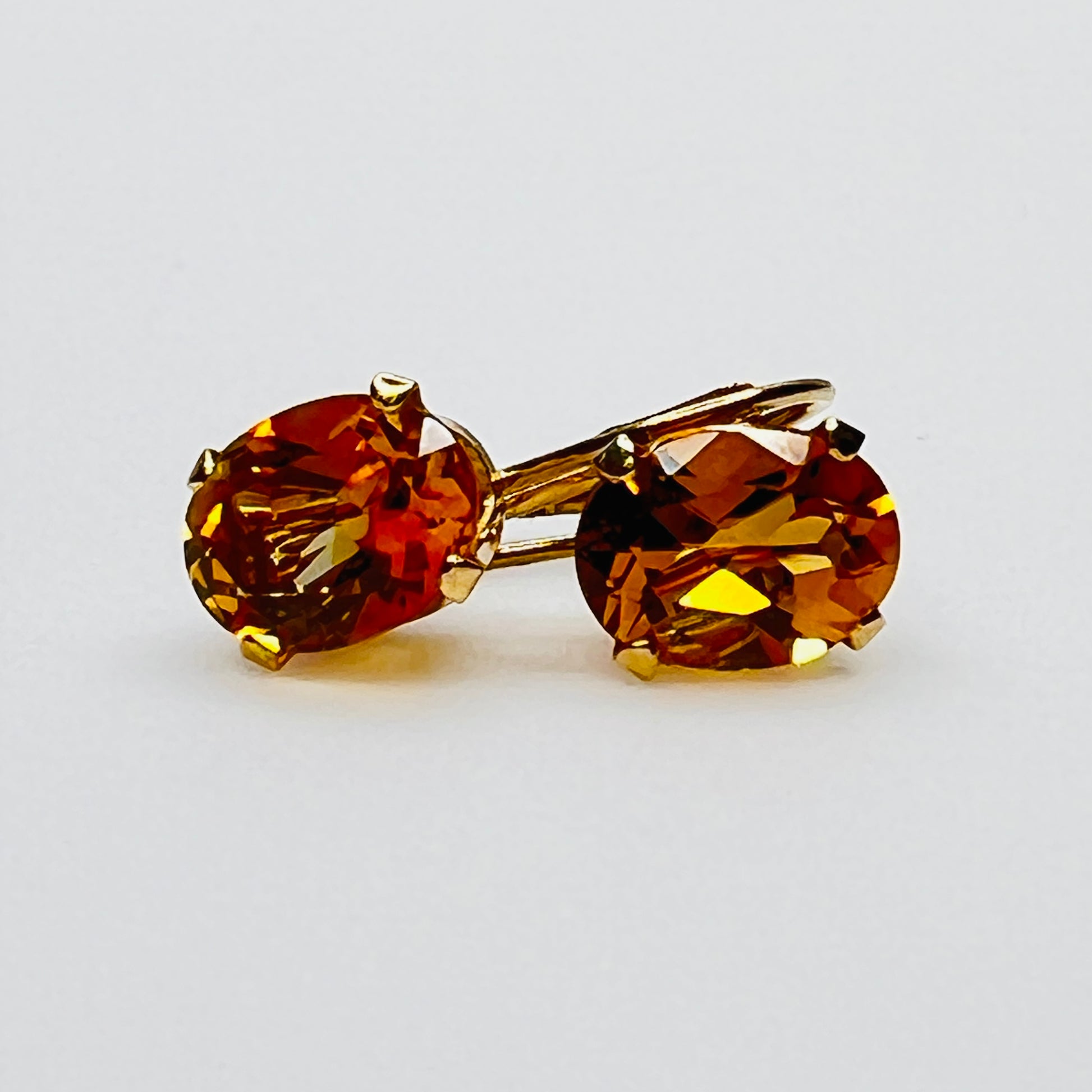 Vintage 14K gold oval citrine leverback earrings faceted amber stones