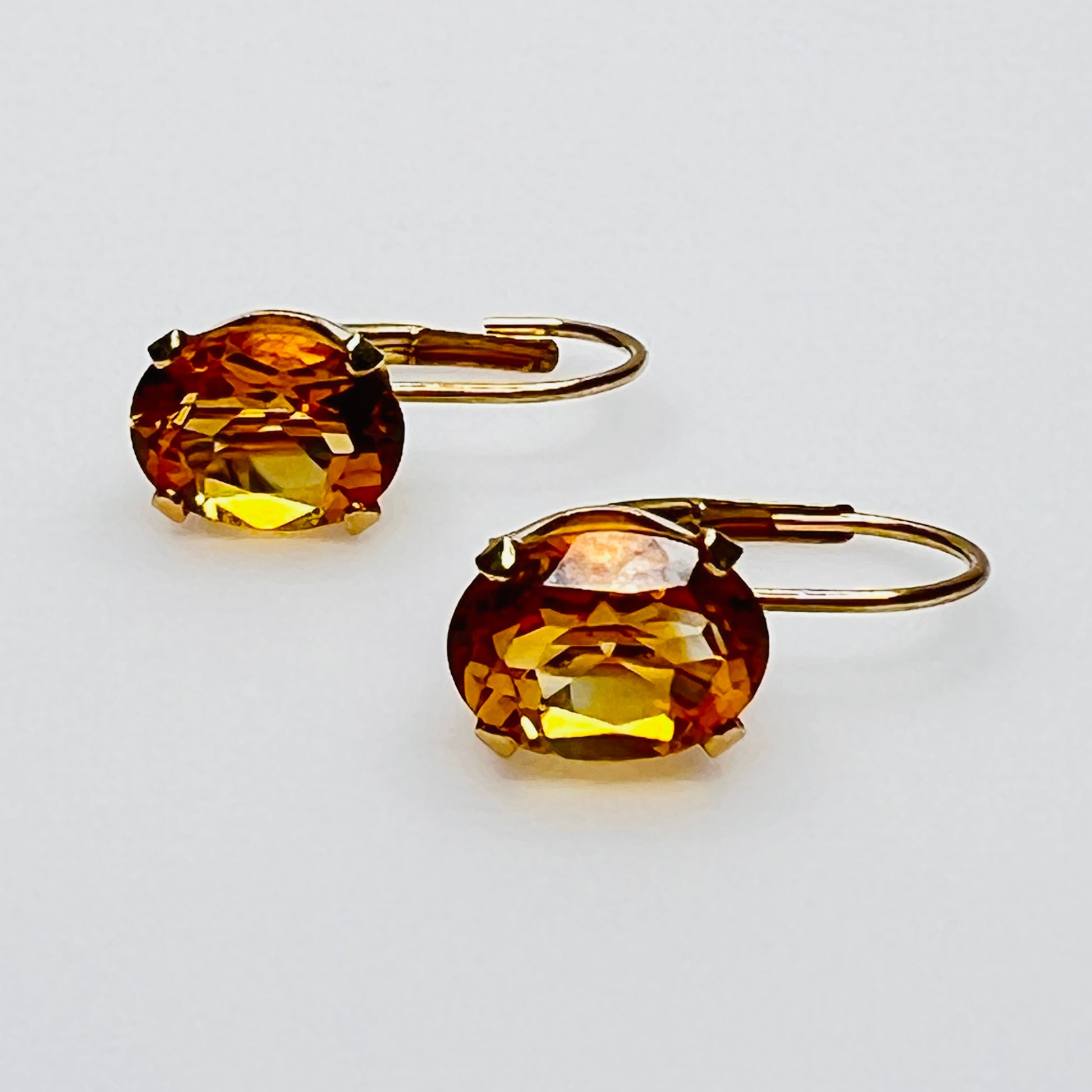 Vintage 14K gold oval citrine leverback earrings faceted amber stones