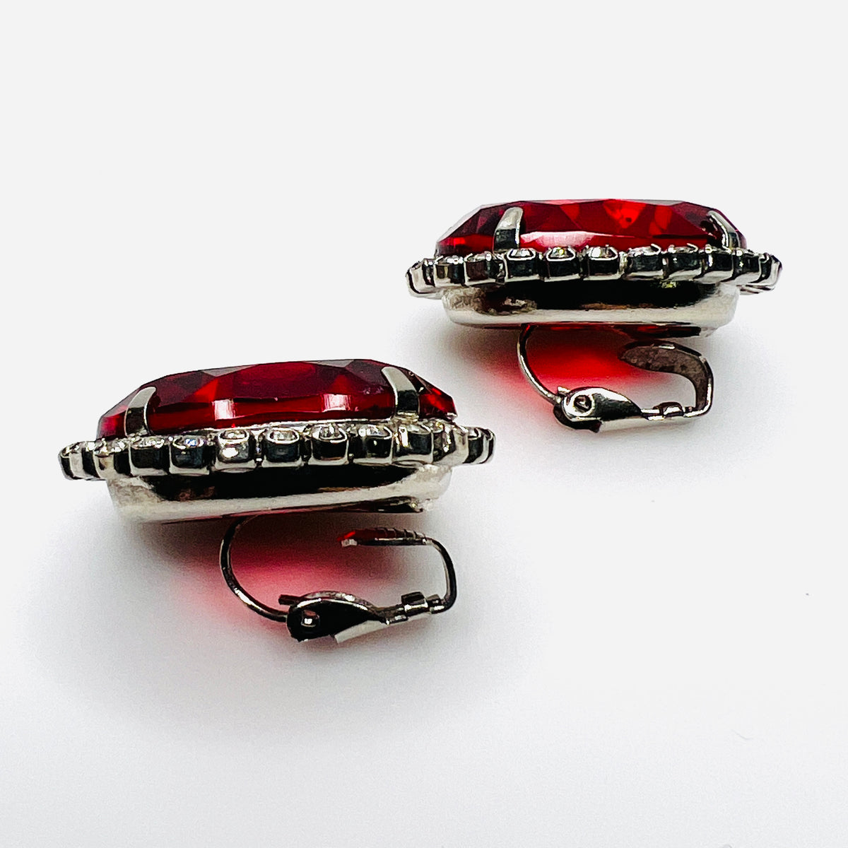 Red Crystal Clip-On Earrings – 1950s – Rhinestone Halo