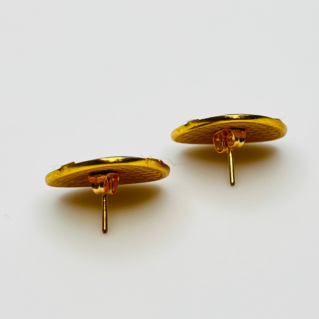 Side view damascene bird earrings gold tone posts