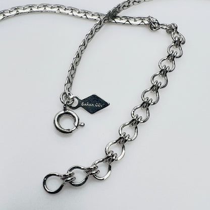 Sarah Coventry hang tag and clasp detail