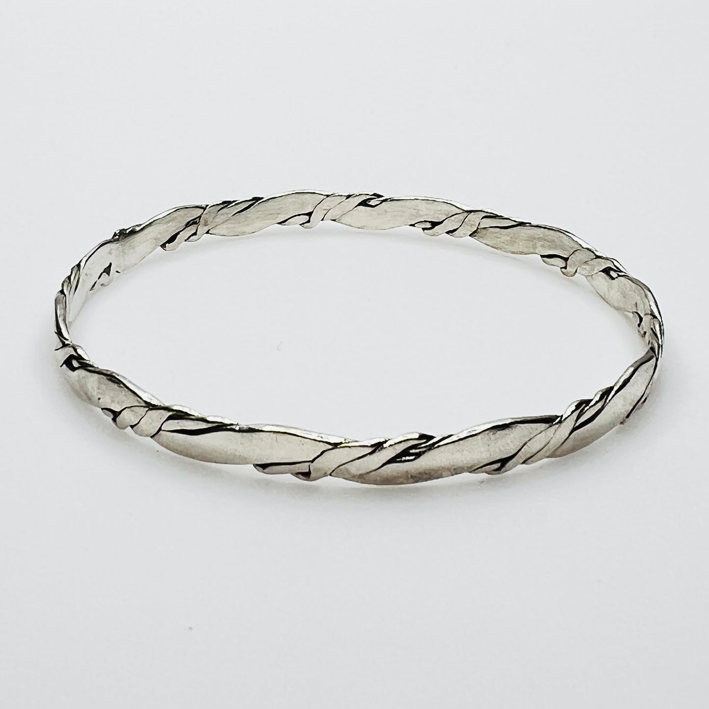 Vintage artisan sterling silver twisted bangle bracelet