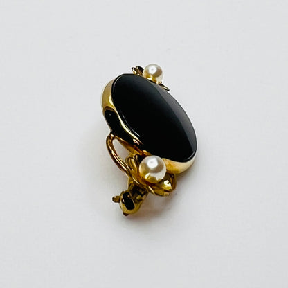 Side view gold filled brooch with raised onyx setting
