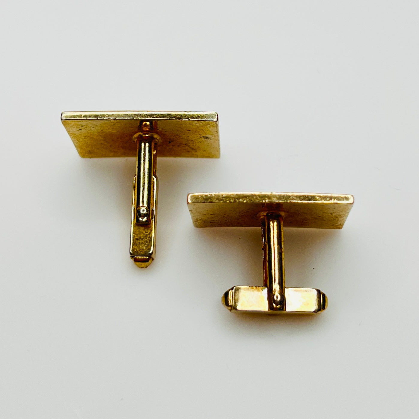 Side view vintage Anson cufflinks gold tone swivel back
