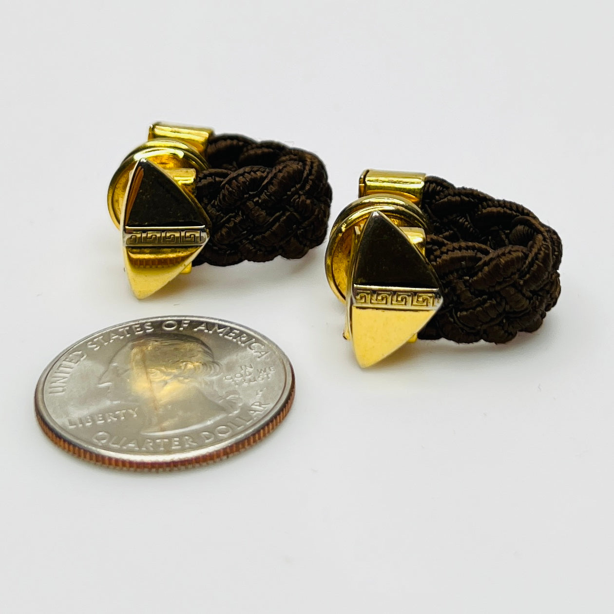 1960s cufflinks gold tone triangle face with Greek key detail size reference
