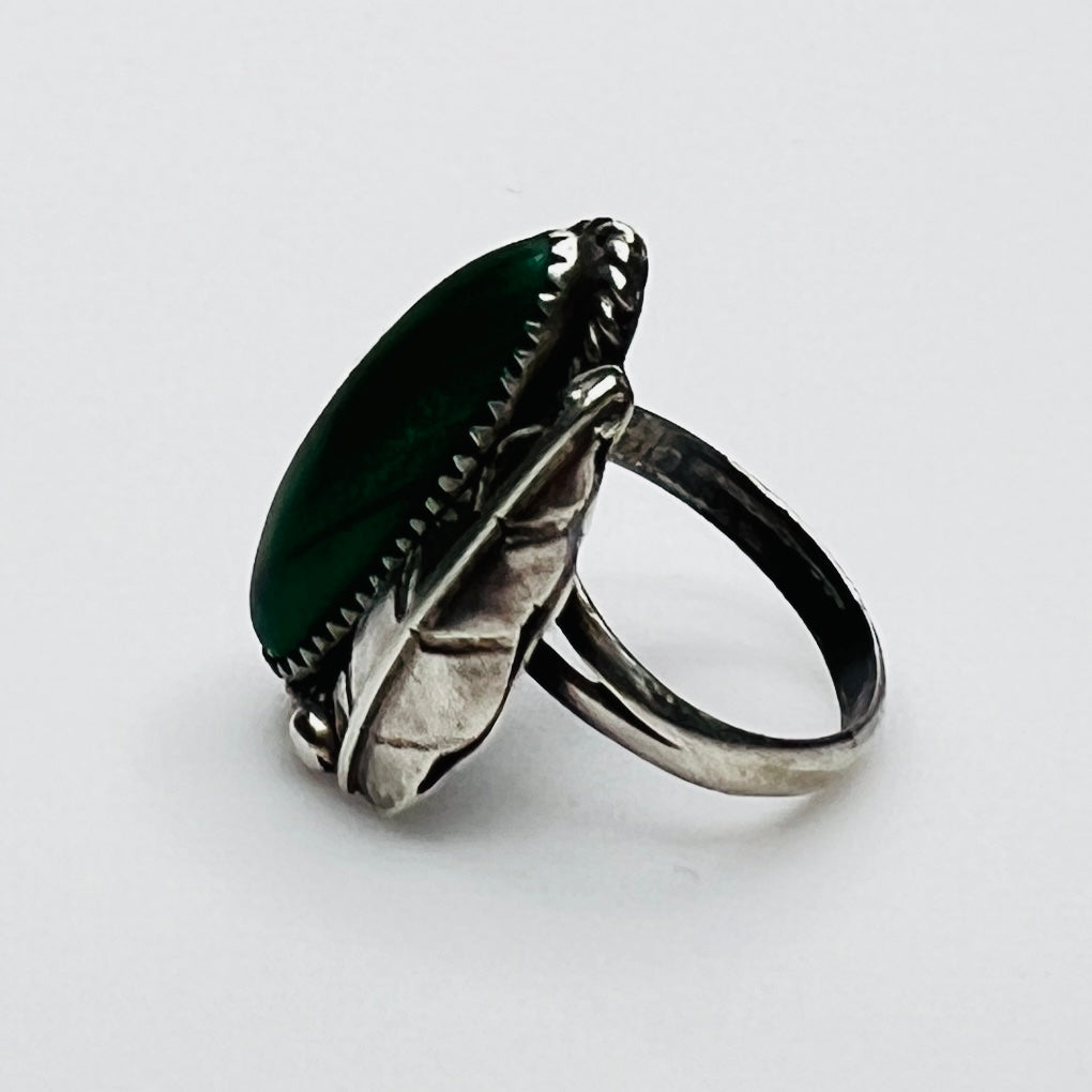 Side view of sterling silver malachite ring with leaf detail