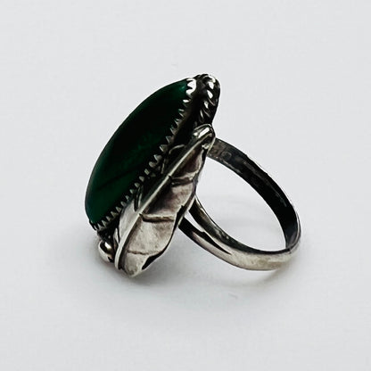 Side view of sterling silver malachite ring with leaf detail