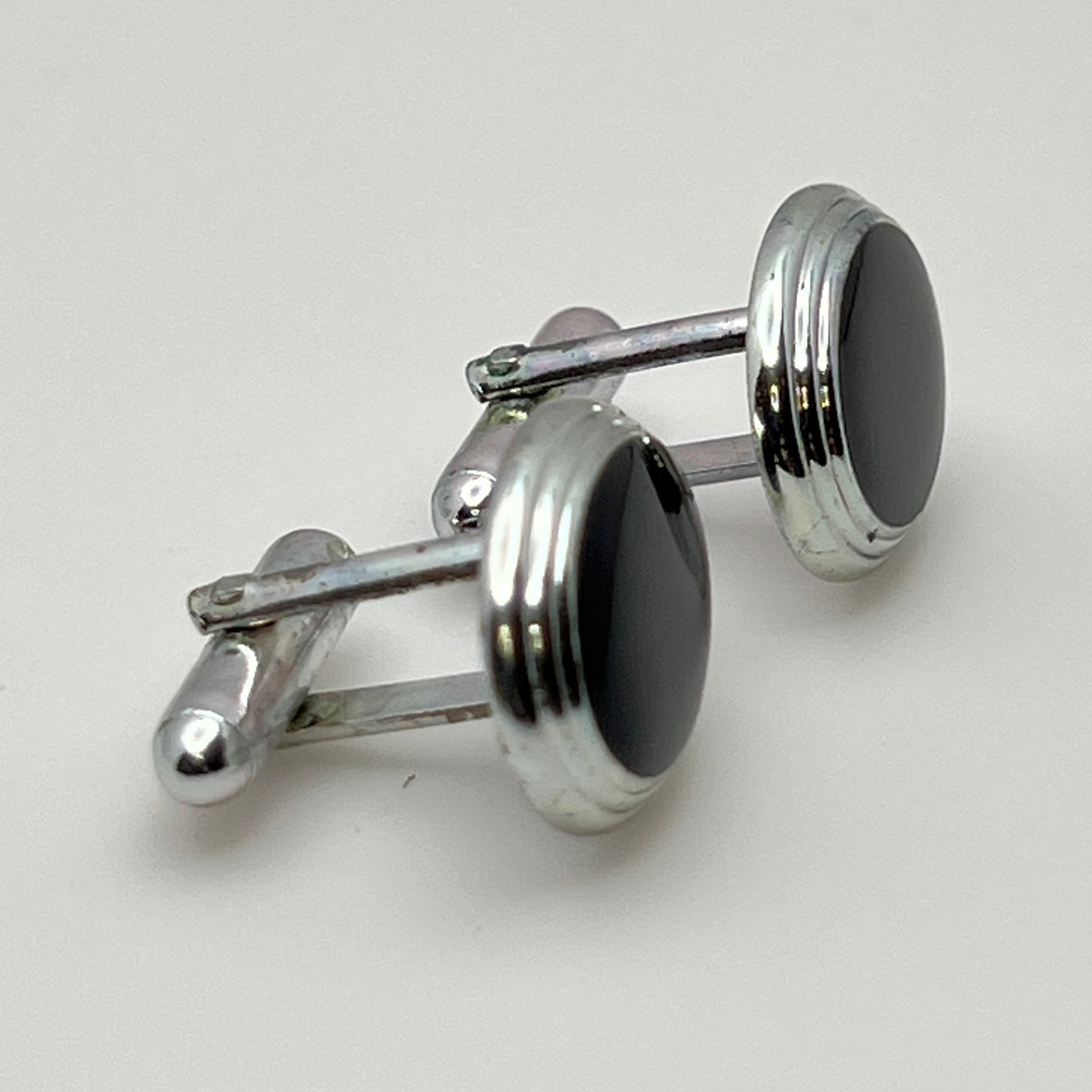 Classic men’s formal cufflinks, silver-tone with black enamel-style finish