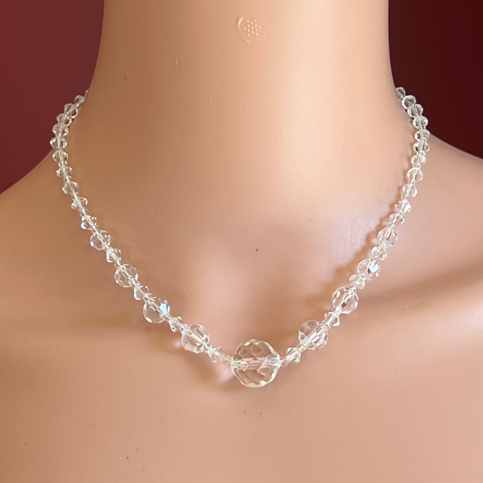 Vintage crystal graduated bead necklace with cut faceted beads