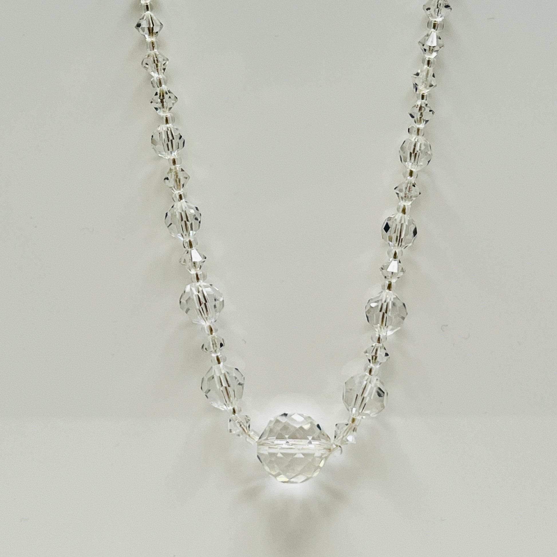Vintage crystal graduated bead necklace with cut faceted beads