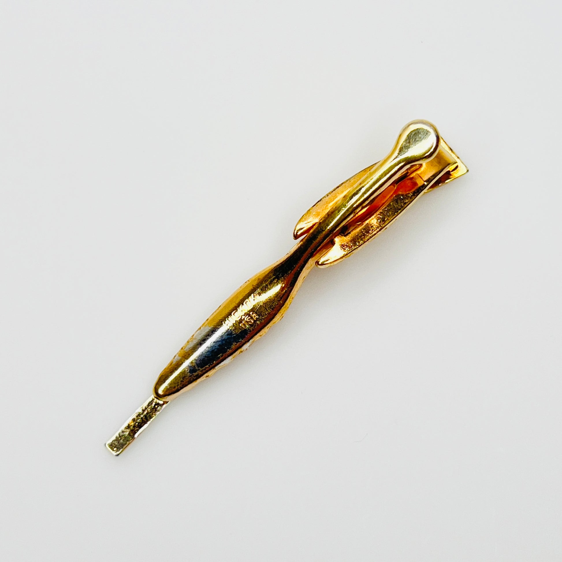 Signed Hickok shotgun tie clip close-up