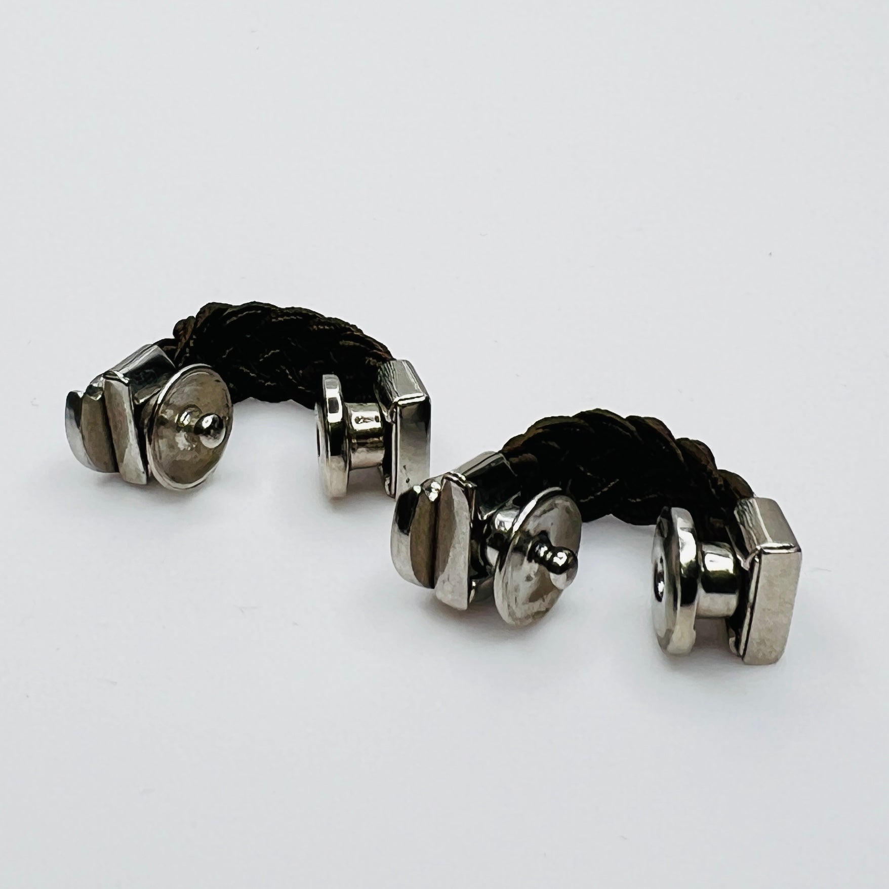 Side view wraparound cufflinks snap closure detail