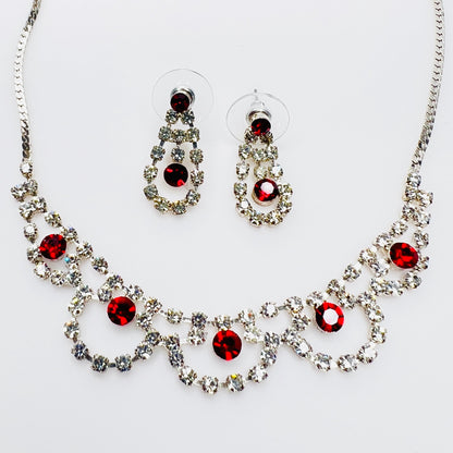 Scalloped rhinestone necklace set with red accents
