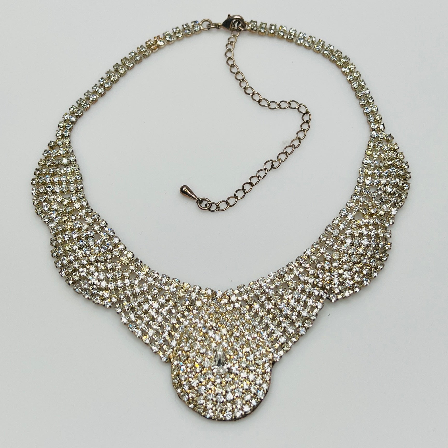 Bridal rhinestone collar necklace with adjustable extender