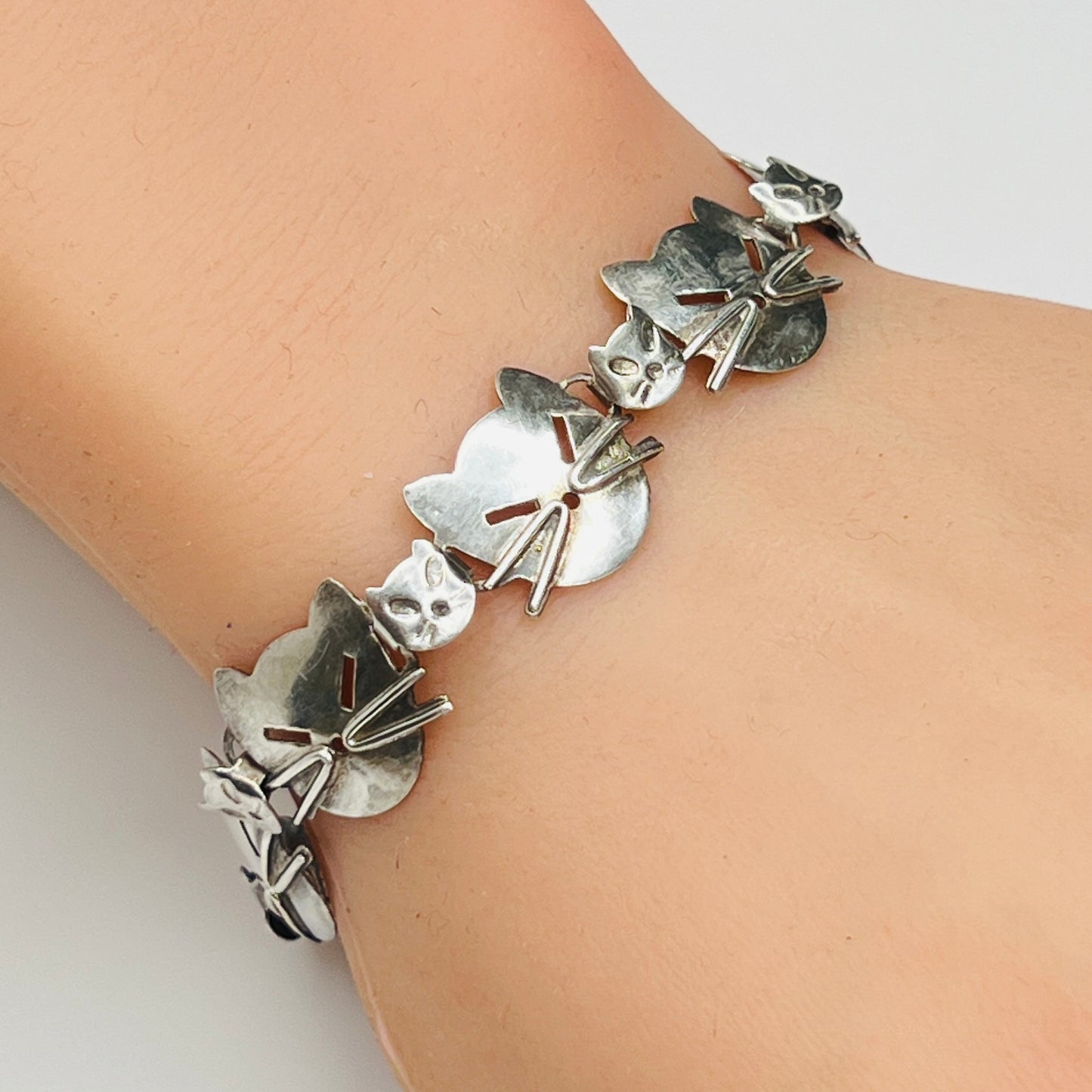 Sterling Silver Cat Link Bracelet – 1980s – Artisan Feline Design