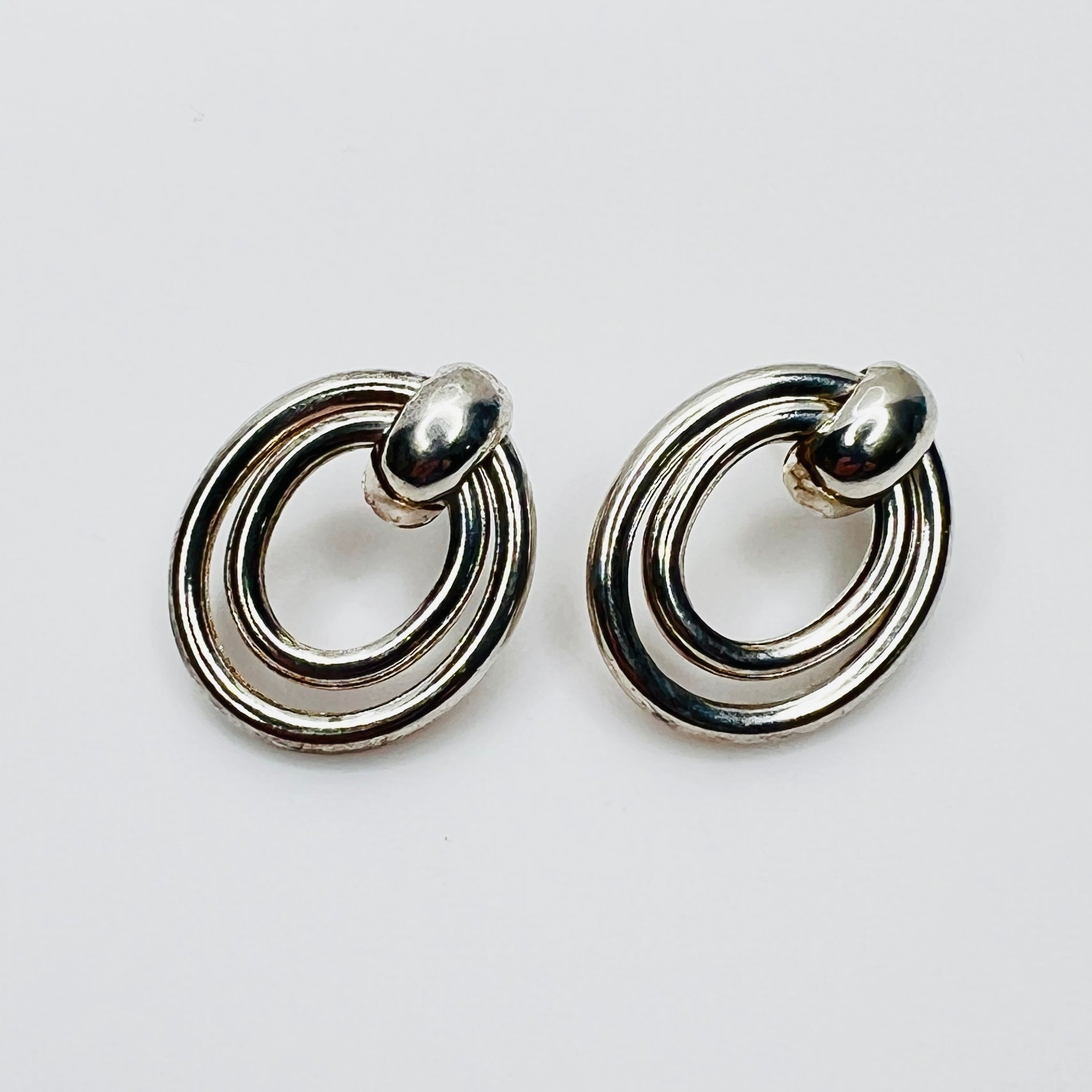 Vintage sterling silver double oval loop stud earrings from the 1980s