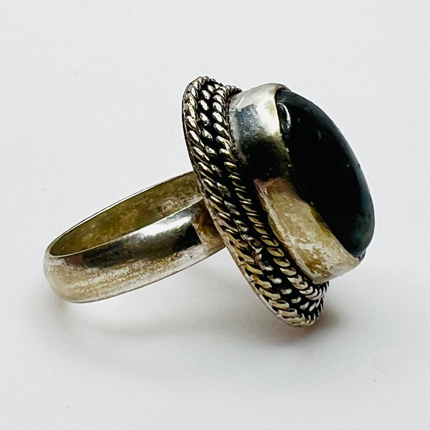 Side profile of vintage sterling silver artisan labradorite ring
