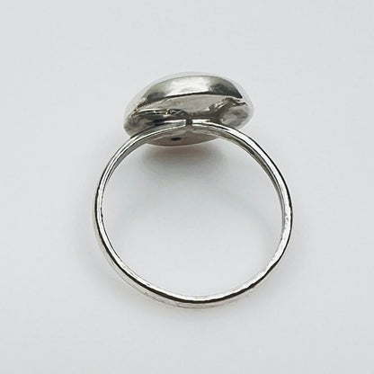 Side view of vintage sterling silver pearl shell ring