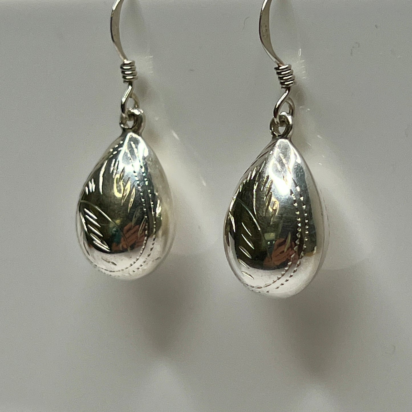 Vintage 925 stamped silver dangle earrings with French hooks